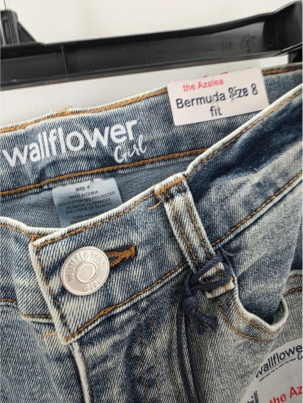 Wallflower Girl The Azalea Bermuda Short Fit Size 8